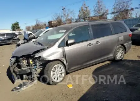 Toyota Sienna LE 2015 2015 vin 5TDJK3DC9FS096611 from auto auction Copart