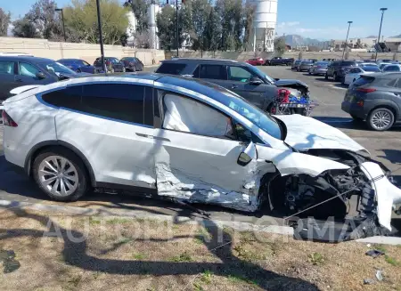 TESLA MODEL X 2018 vin 5YJXCAE27JF102839 from auto auction Iaai