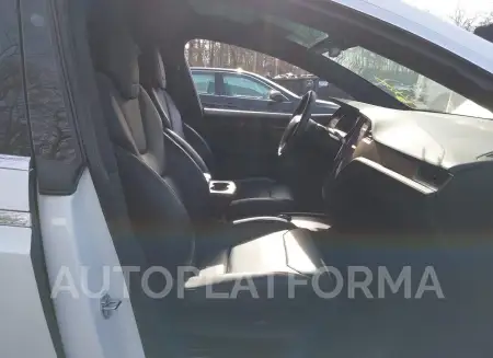 TESLA MODEL X 2019 vin 5YJXCAE2XKF195261 from auto auction Iaai