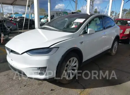 TESLA MODEL X 2018 vin 5YJXCDE21JF104507 from auto auction Iaai