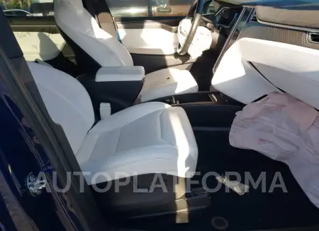 TESLA MODEL X 2017 vin 5YJXCDE2XHF054121 from auto auction Iaai