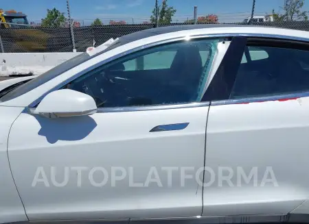 TESLA MODEL S 2015 vin 5YJSA1H22FFP73516 from auto auction Iaai