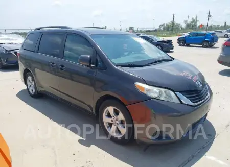 TOYOTA SIENNA 2015 vin 5TDKK3DC8FS586025 from auto auction Iaai