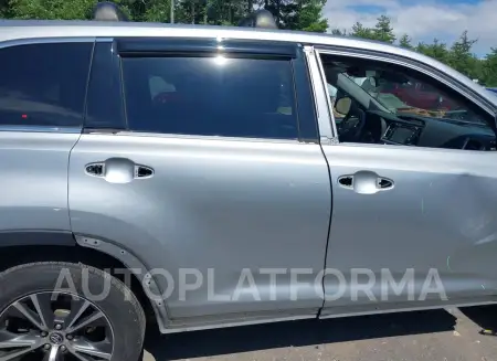 TOYOTA HIGHLANDER 2017 vin 5TDBZRFHXHS428215 from auto auction Iaai