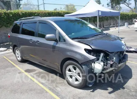 Toyota Sienna 2017 2017 vin 5TDKZ3DC8HS833042 from auto auction Iaai