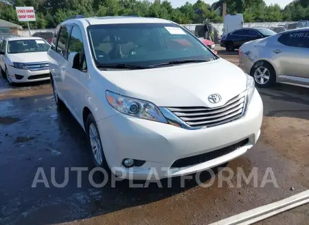 Toyota Sienna 2015 2015 vin 5TDYK3DC1FS627413 from auto auction Iaai