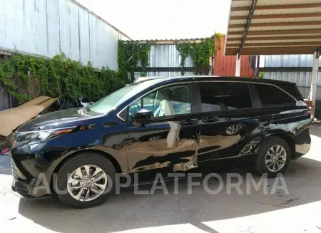 TOYOTA SIENNA 2024 vin 5TDKRKEC5RS181250 from auto auction Iaai