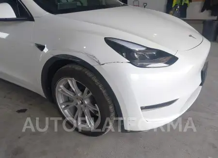 TESLA MODEL Y 2024 vin 7SAYGAEEXRF985739 from auto auction Iaai