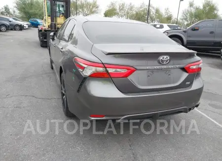 TOYOTA CAMRY 2018 vin 4T1B11HK1JU563274 from auto auction Iaai