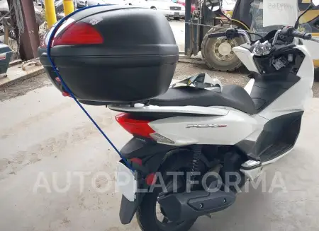 HONDA PCX 2017 vin RLHKF1809HY201040 from auto auction Iaai