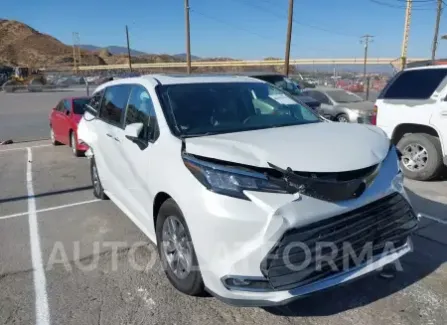 Toyota Sienna 2022 2022 vin 5TDJSKFC5NS061652 from auto auction Iaai