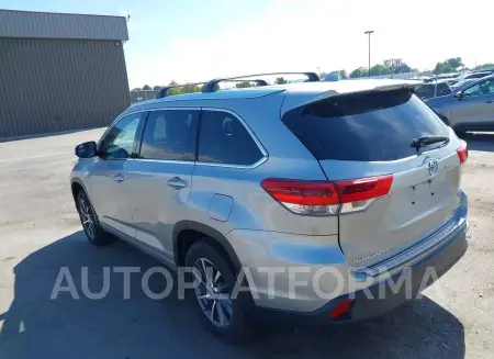 TOYOTA HIGHLANDER 2017 vin 5TDJZRFH2HS521211 from auto auction Iaai