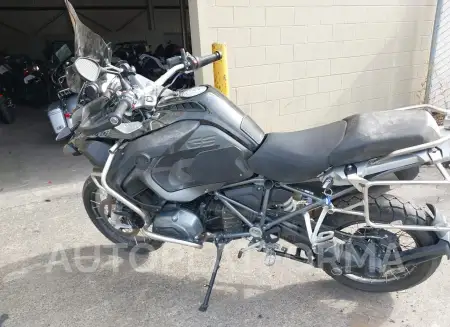 BMW R1200 2017 vin WB10A1204HZ898896 from auto auction Iaai