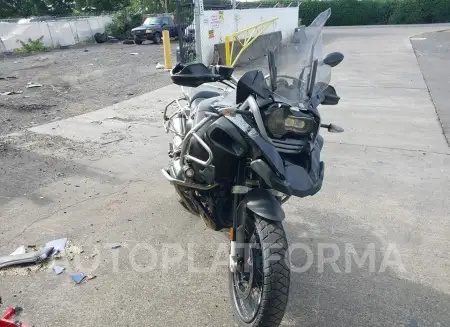 BMW R1200 2017 vin WB10A1204HZ898896 from auto auction Iaai