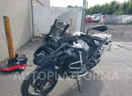 BMW R1200 2017 vin WB10A1204HZ898896 from auto auction Iaai