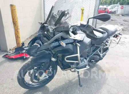 BMW R1200 2017 vin WB10A1204HZ898896 from auto auction Iaai