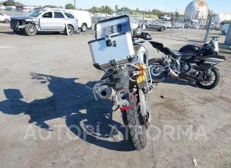 BMW F800 2015 vin WB10B1502FZ493495 from auto auction Iaai