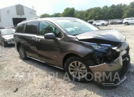 Toyota Sienna 2024 2024 vin 5TDJSKFC7RS113563 from auto auction Iaai