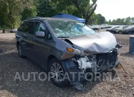 Toyota Sienna 2018 2018 vin 5TDYZ3DC2JS906910 from auto auction Iaai