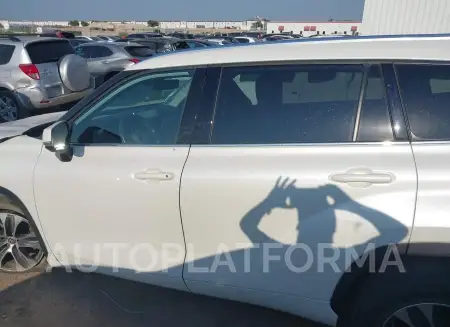 TOYOTA HIGHLANDER 2021 vin 5TDGZRAH1MS525603 from auto auction Iaai