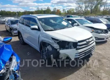 Toyota Highlander 2017 2017 vin 5TDJZRFH7HS512990 from auto auction Iaai