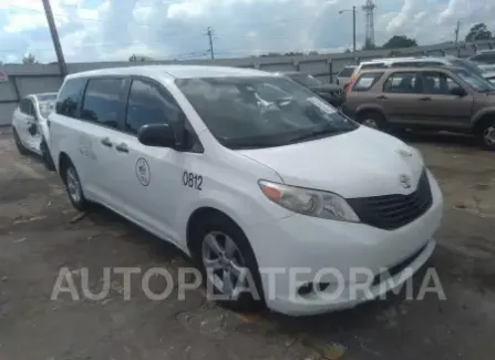 Toyota Sienna 2017 2017 vin 5TDZZ3DC5HS769010 from auto auction Iaai