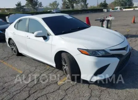 Toyota Camry 2018 2018 vin 4T1B11HK7JU659166 from auto auction Iaai