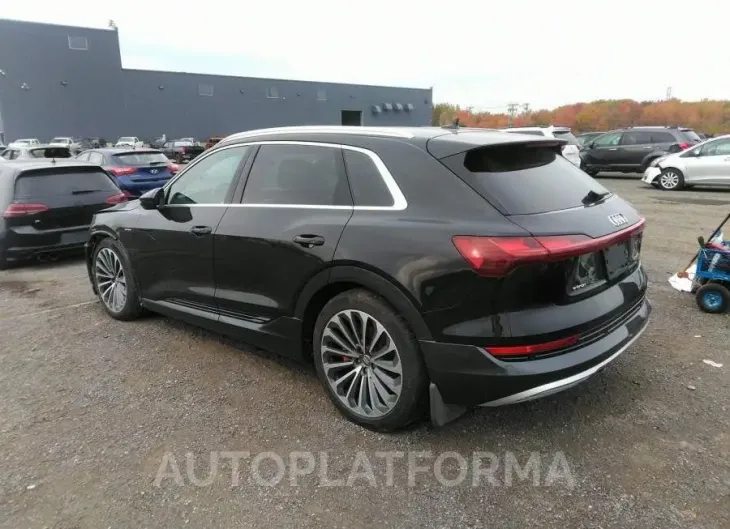 AUDI E-TRON PRESTIGE 2019 vin WA1VAAGE0KB021717 from auto auction Caiaai