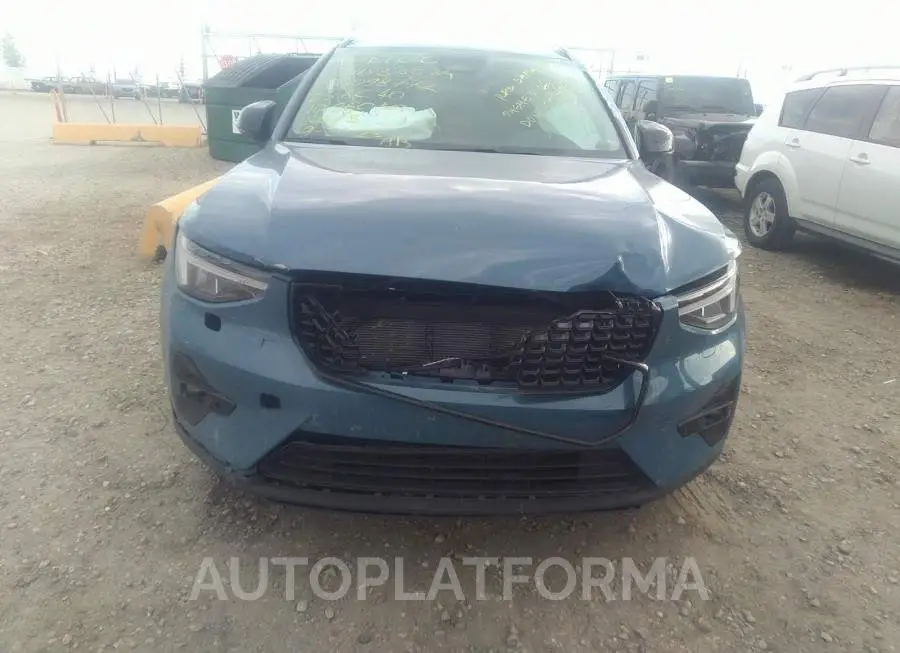 VOLVO XC40 PLUS DARK THEME 2023 vin YV4L12UW2P2098772 from auto auction Caiaai