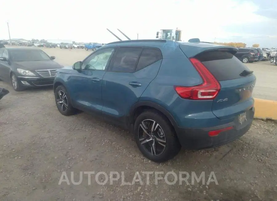 VOLVO XC40 PLUS DARK THEME 2023 vin YV4L12UW2P2098772 from auto auction Caiaai