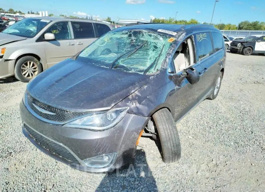 CHRYSLER PACIFICA T 2018 vin 2C4RC1EG3JR116908 from auto auction Copart