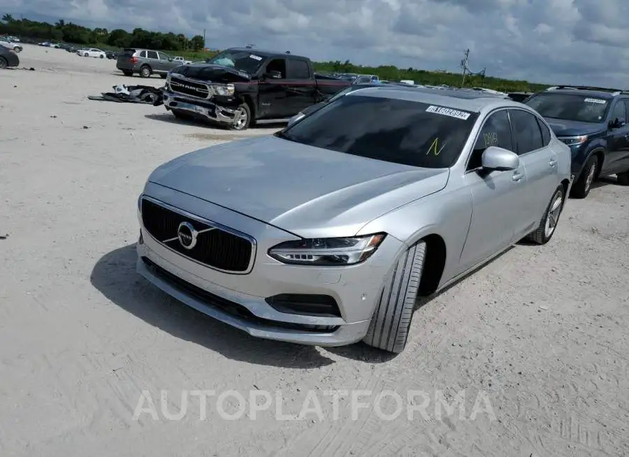 VOLVO S90 T5 MOM 2018 vin LVY982MK4JP016081 from auto auction Copart