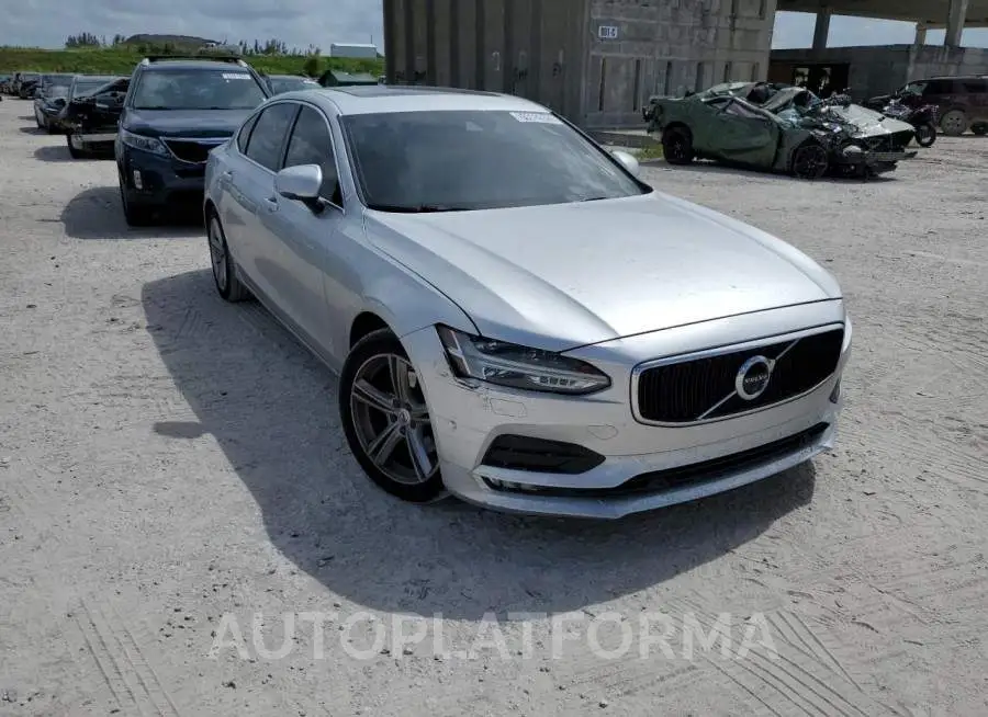 VOLVO S90 T5 MOM 2018 vin LVY982MK4JP016081 from auto auction Copart