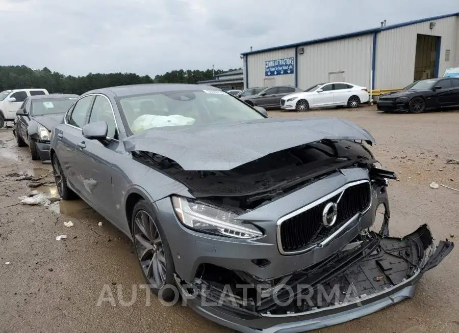 VOLVO S90 T5 MOM 2018 vin LVY982AK7JP023109 from auto auction Copart