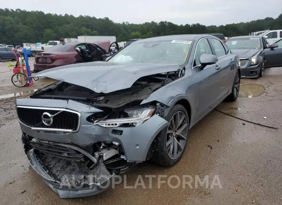 VOLVO S90 T5 MOM 2018 vin LVY982AK7JP023109 from auto auction Copart