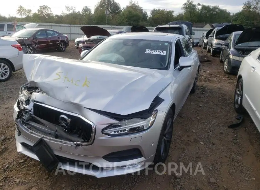 VOLVO S90 T5 MOM 2018 vin LVY982MK7JP038186 from auto auction Copart