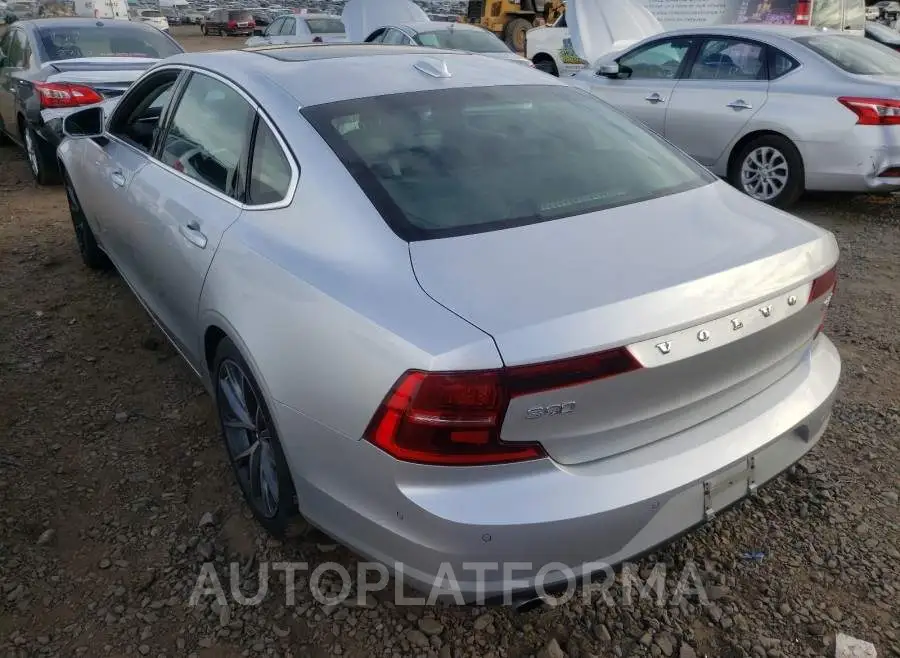 VOLVO S90 T5 MOM 2018 vin LVY982MK7JP038186 from auto auction Copart