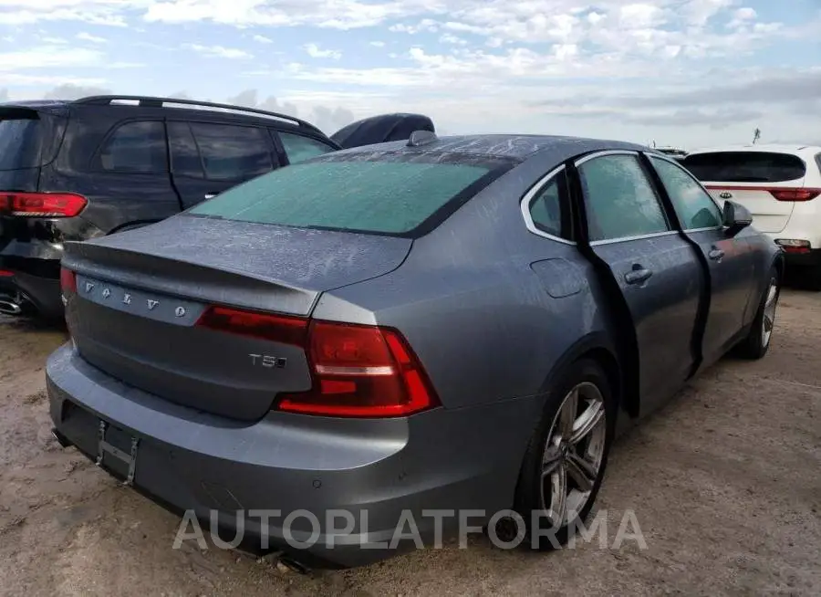 VOLVO S90 T5 MOM 2018 vin LVY982MK9JP024225 from auto auction Copart