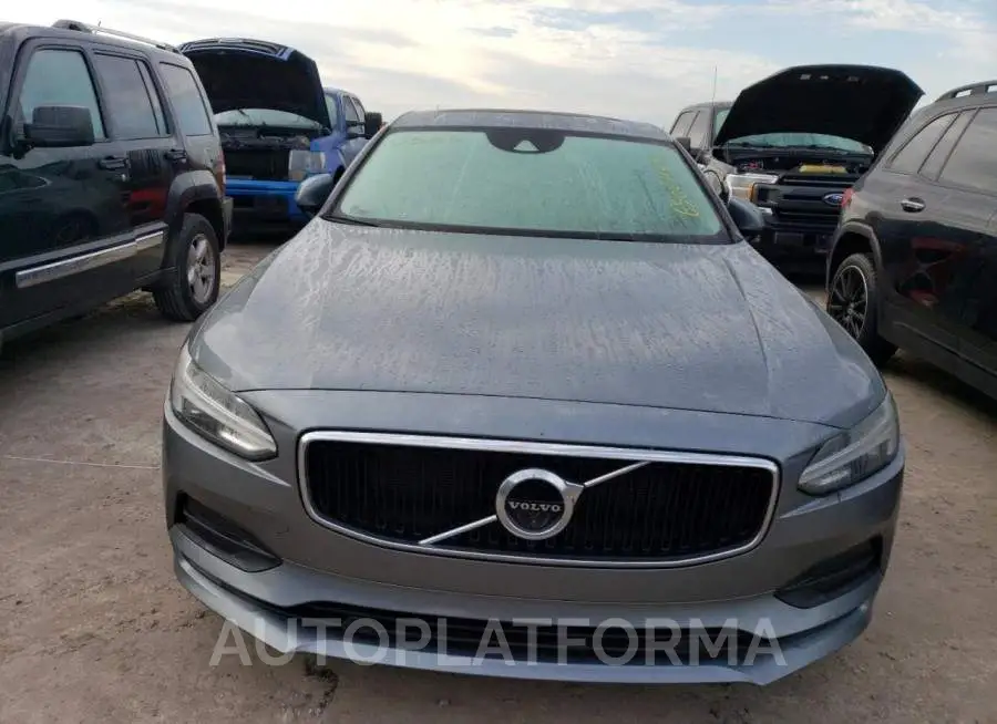 VOLVO S90 T5 MOM 2018 vin LVY982MK9JP024225 from auto auction Copart