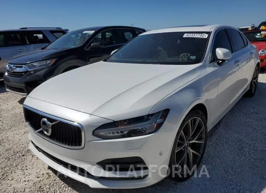 VOLVO S90 T5 MOM 2018 vin LVY982MK0JP029555 from auto auction Copart