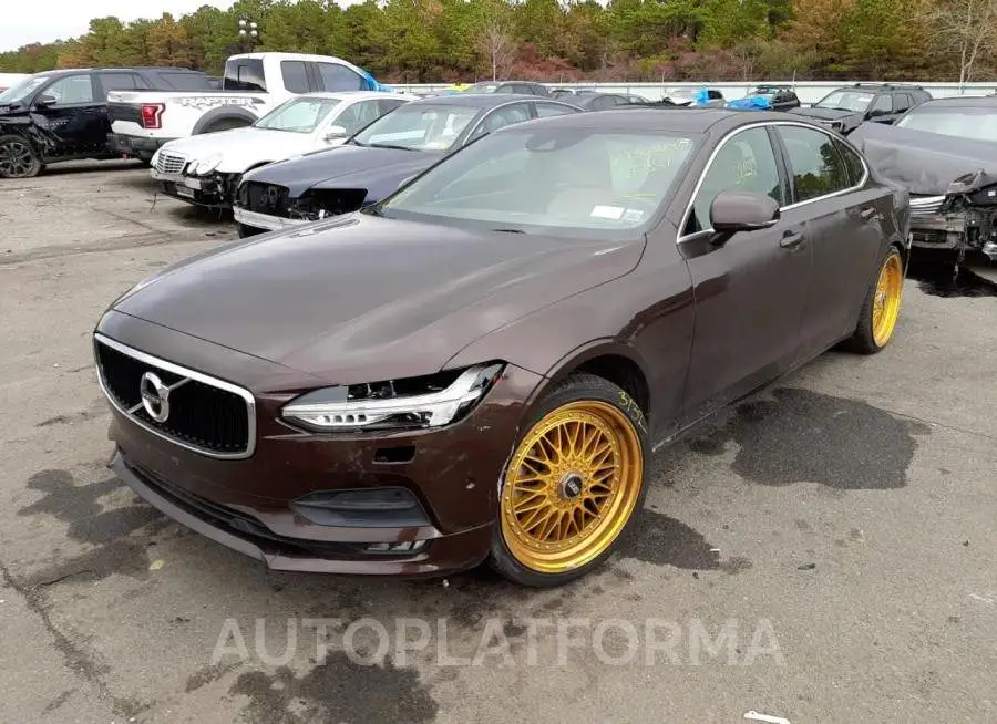 VOLVO S90 T5 MOM 2018 vin LVY982MK8JP027147 from auto auction Copart