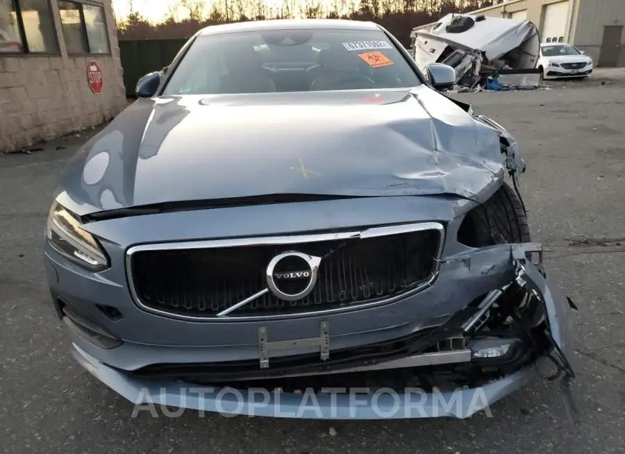 VOLVO S90 T5 MOM 2018 vin LVY982MK7JP034834 from auto auction Copart