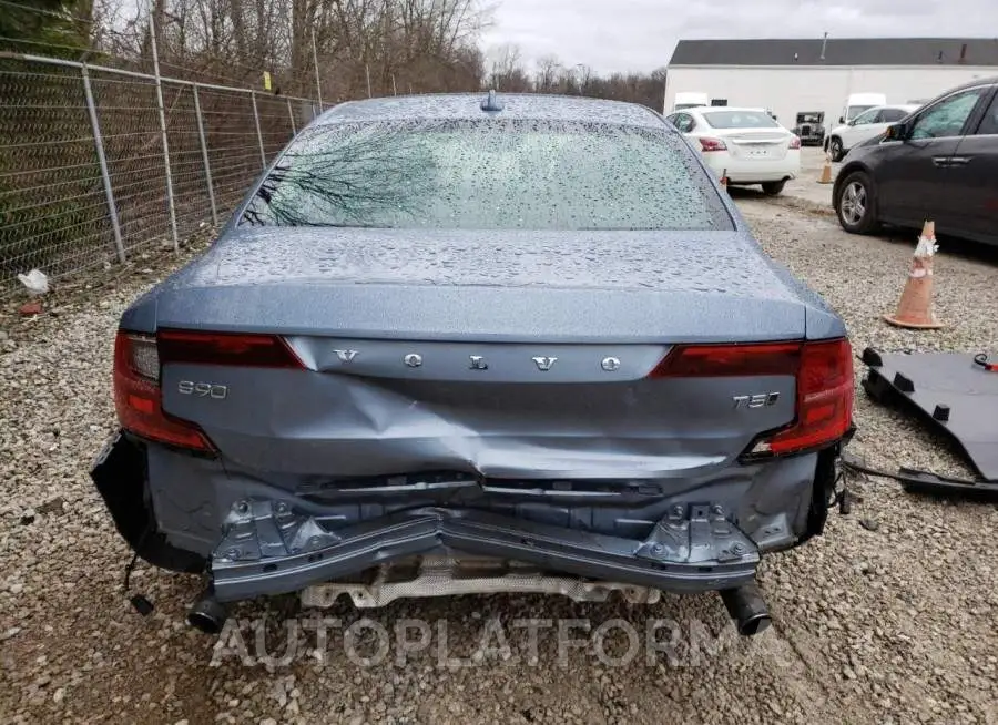 VOLVO S90 T5 MOM 2018 vin LVY982MK5JP007261 from auto auction Copart