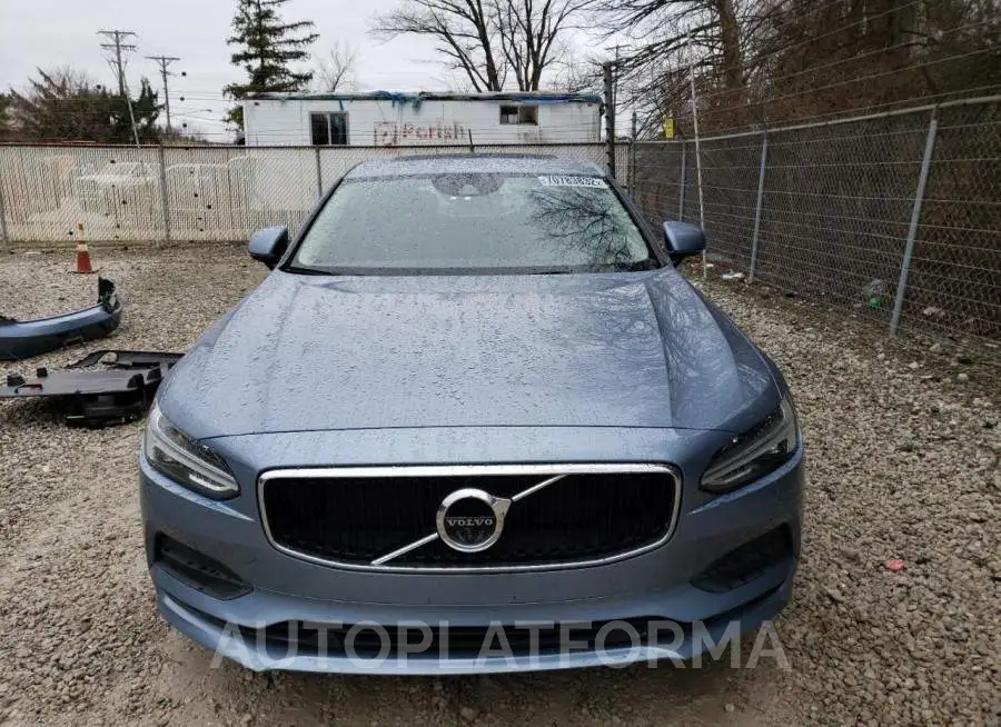 VOLVO S90 T5 MOM 2018 vin LVY982MK5JP007261 from auto auction Copart