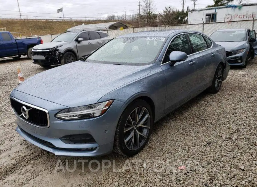 VOLVO S90 T5 MOM 2018 vin LVY982MK5JP007261 from auto auction Copart