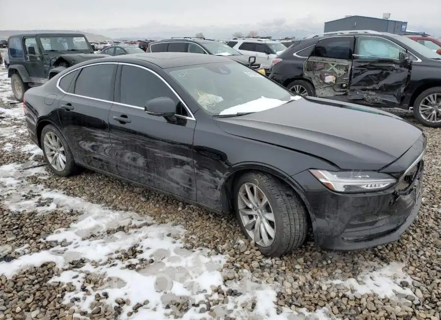 VOLVO S90 T6 MOM 2017 vin YV1A22MK5H1001487 from auto auction Copart