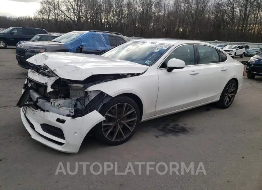 VOLVO S90 T5 MOM 2018 vin LVY982MK6JP033657 from auto auction Copart