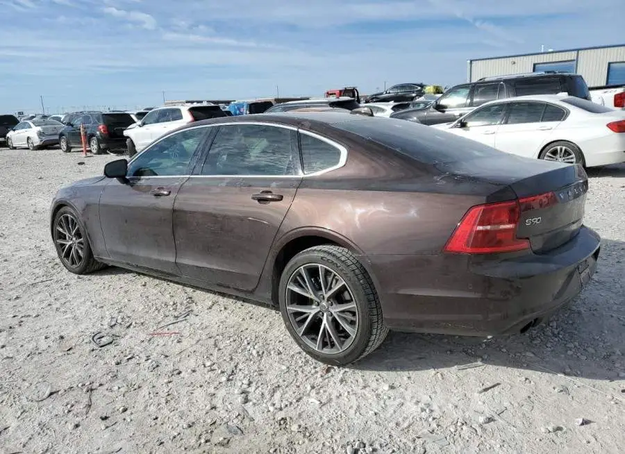 VOLVO S90 T5 MOM 2018 vin LVY982AK2JP008212 from auto auction Copart