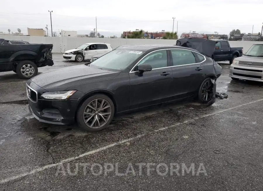 VOLVO S90 T5 MOM 2018 vin LVY982AK2JP033000 from auto auction Copart