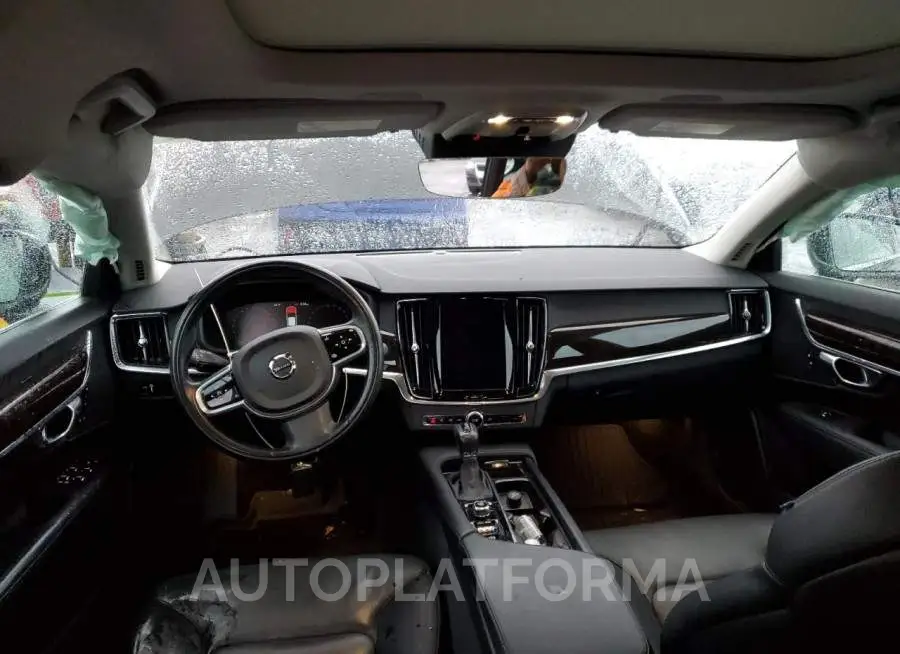 VOLVO S90 T5 MOM 2018 vin LVY982AK2JP033000 from auto auction Copart